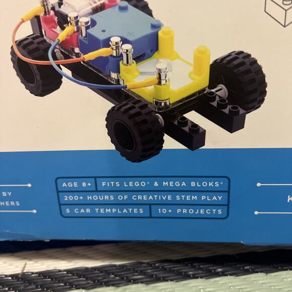 Circuit Cubes Wacky Wheels Kit #1 , Build 5 Cars With Gears & Motor Ages 8+ - Picture 4 of 8